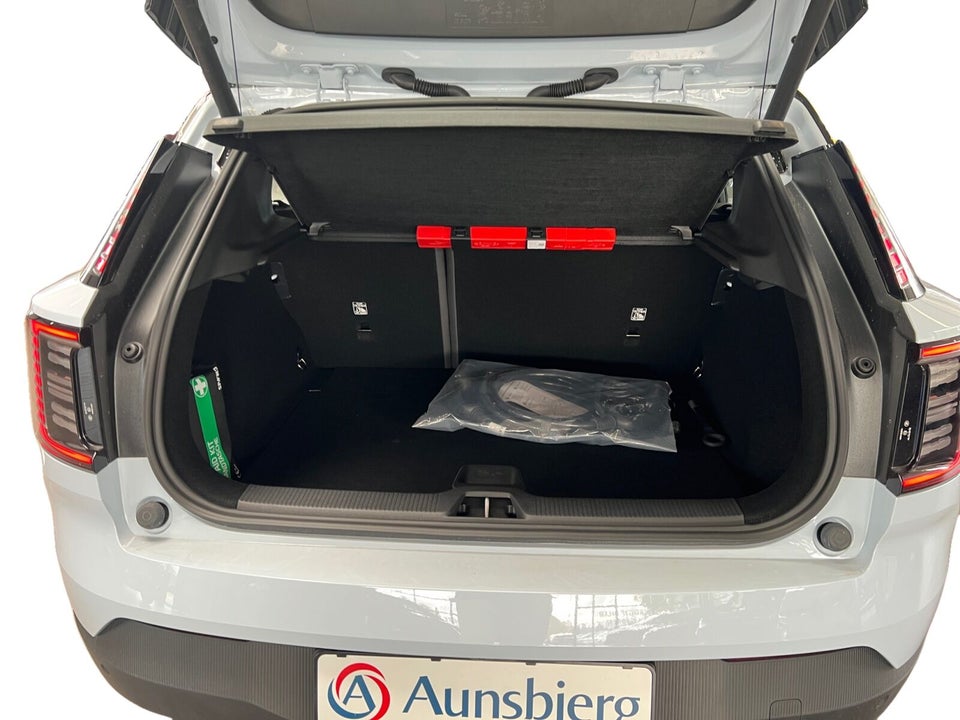 Volvo EX30 Standard Range Plus 5d