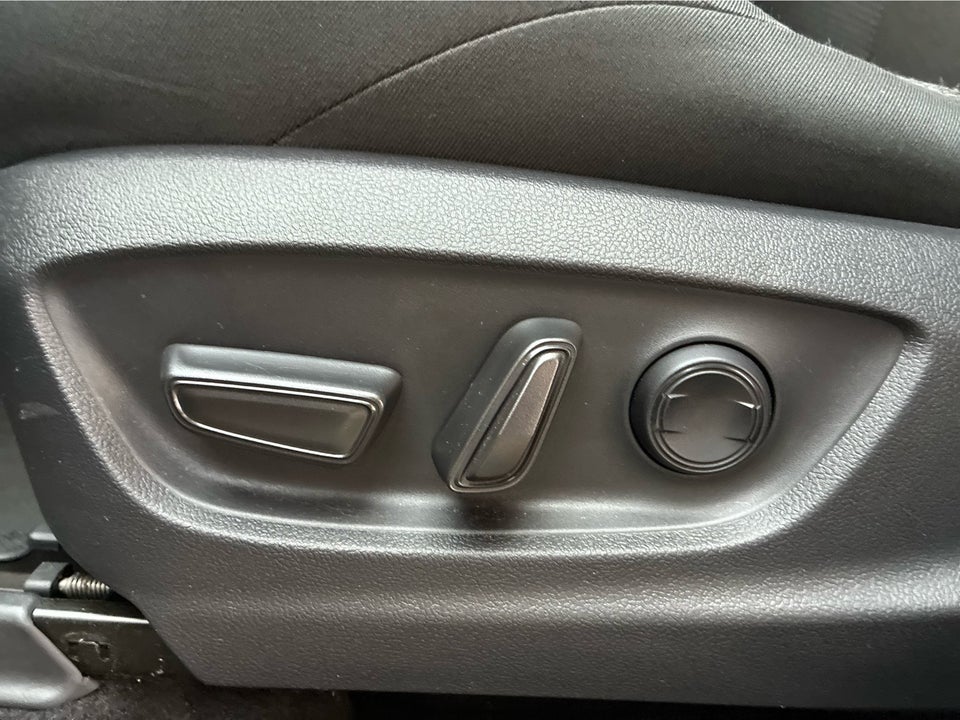 Subaru Solterra 71 Limited 5d