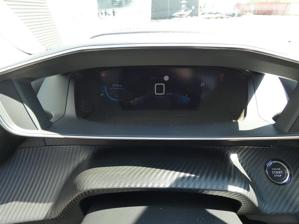 Peugeot 2008 1,5 BlueHDi 130 Allure Pack EAT8 Van 5d