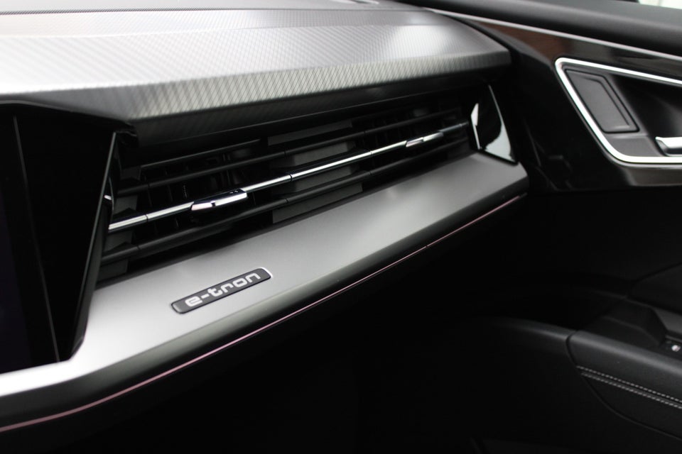 Audi Q4 e-tron 40 Advanced 5d