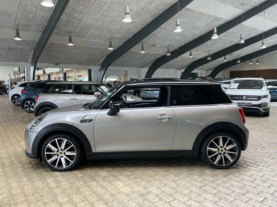 MINI Cooper SE Yours Trim 3d