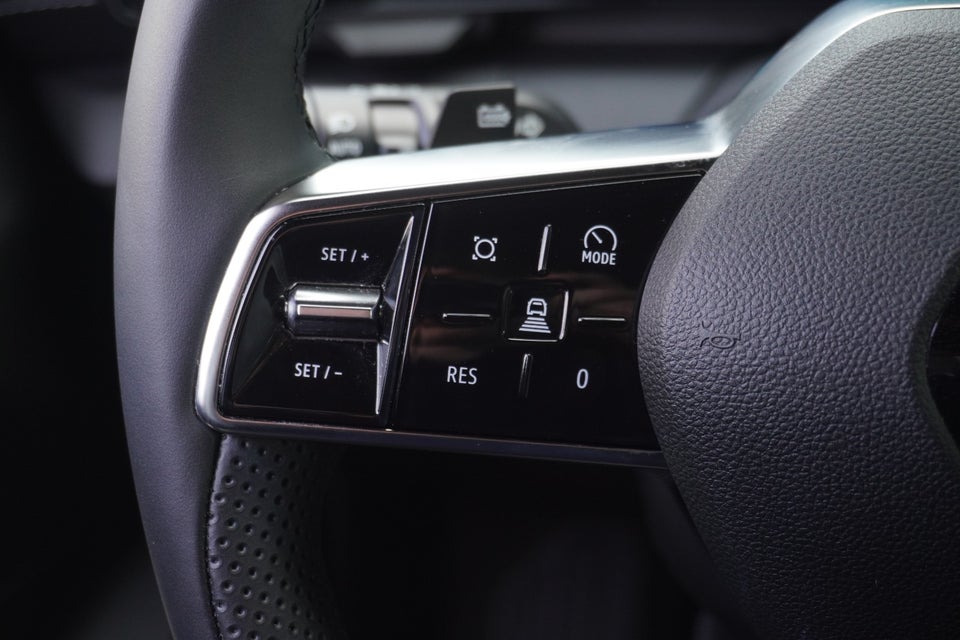 Renault Scenic E-Tech 87 Iconic 5d