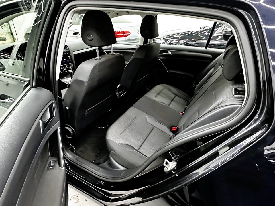 VW Golf VII 1,5 TSi 130 Comfortline DSG 5d