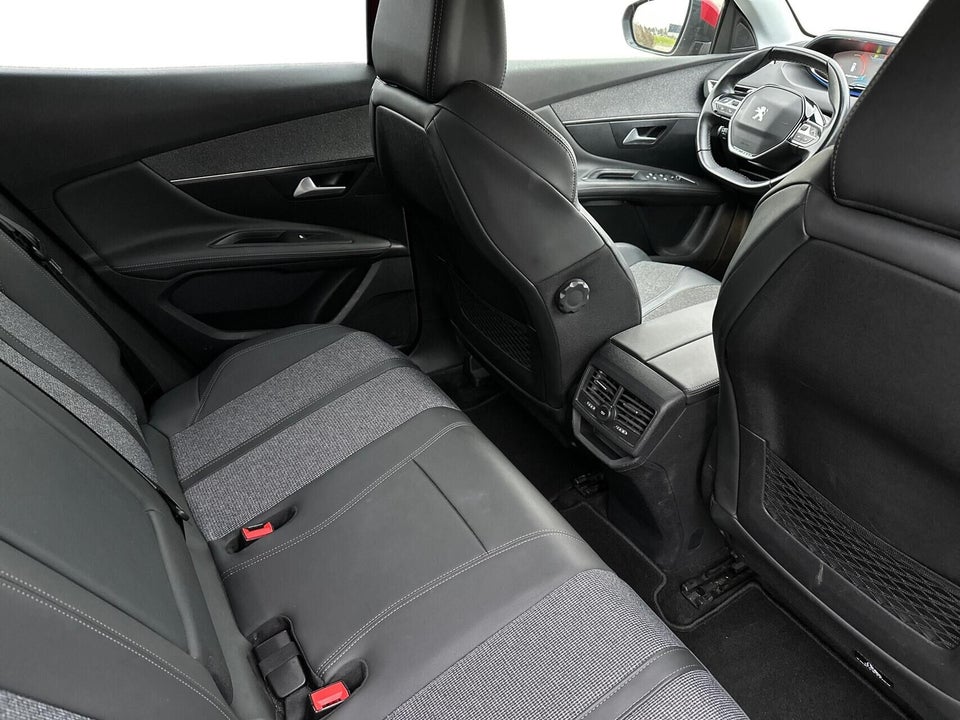 Peugeot 3008 1,6 Hybrid Allure Limited EAT8 5d