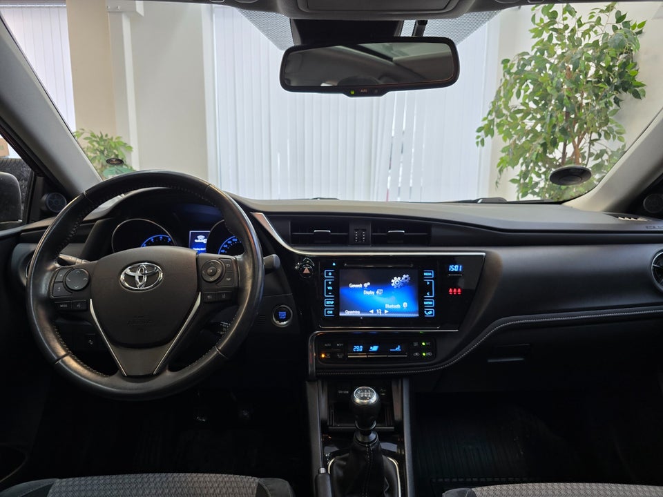 Toyota Auris 1,2 T T2 Style 5d