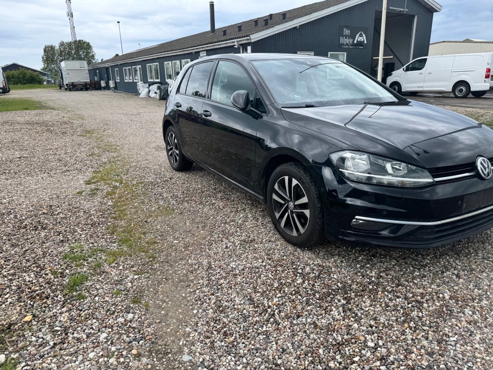 VW Golf VII 1,6 TDi 115 IQ.Drive DSG 5d