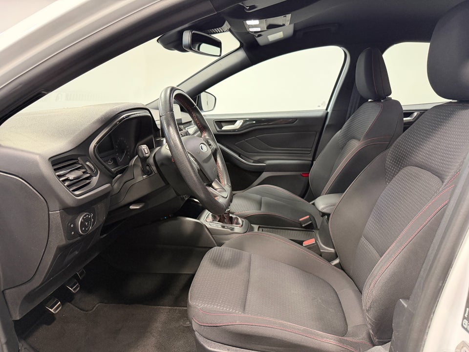 Ford Focus 1,0 EcoBoost ST-Line 5d