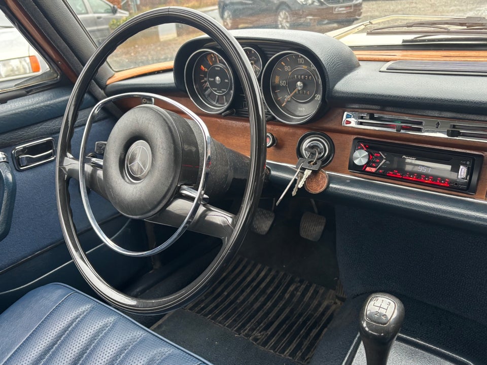 Mercedes 280 S 2,8  4d