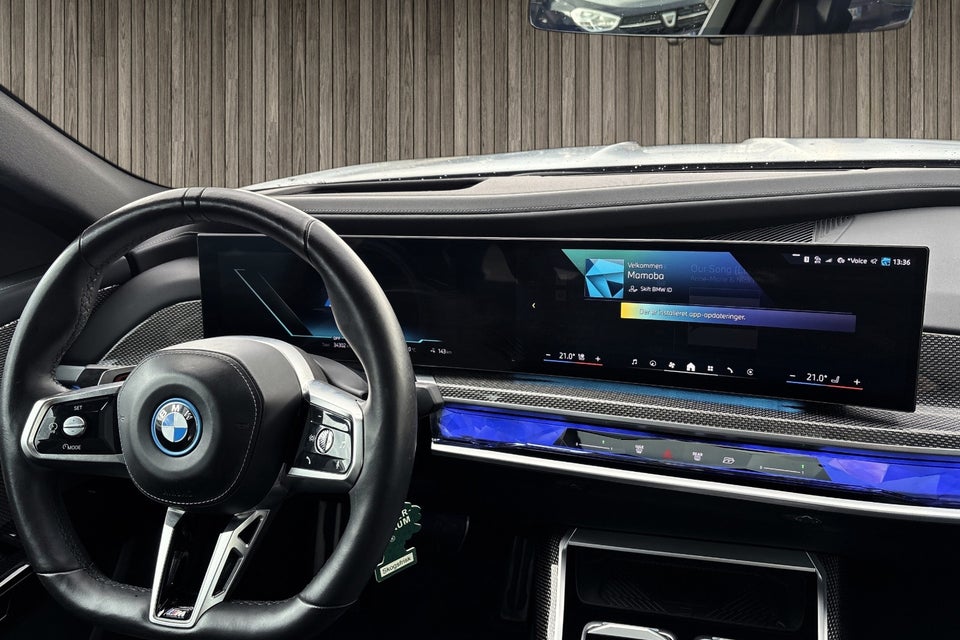 BMW i7 xDrive60 M-Sport 4d
