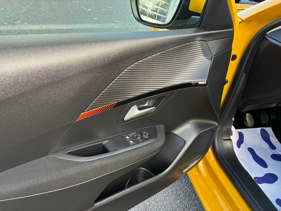 Peugeot 208 1,2 PureTech 100 Active 5d