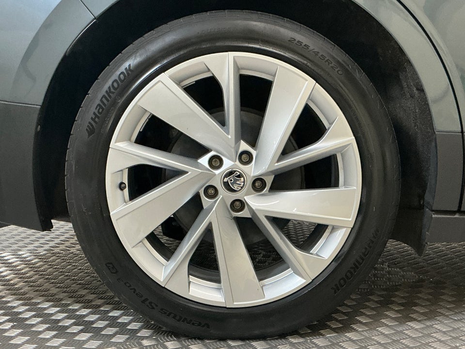 Skoda Enyaq 80 iV Suite 5d