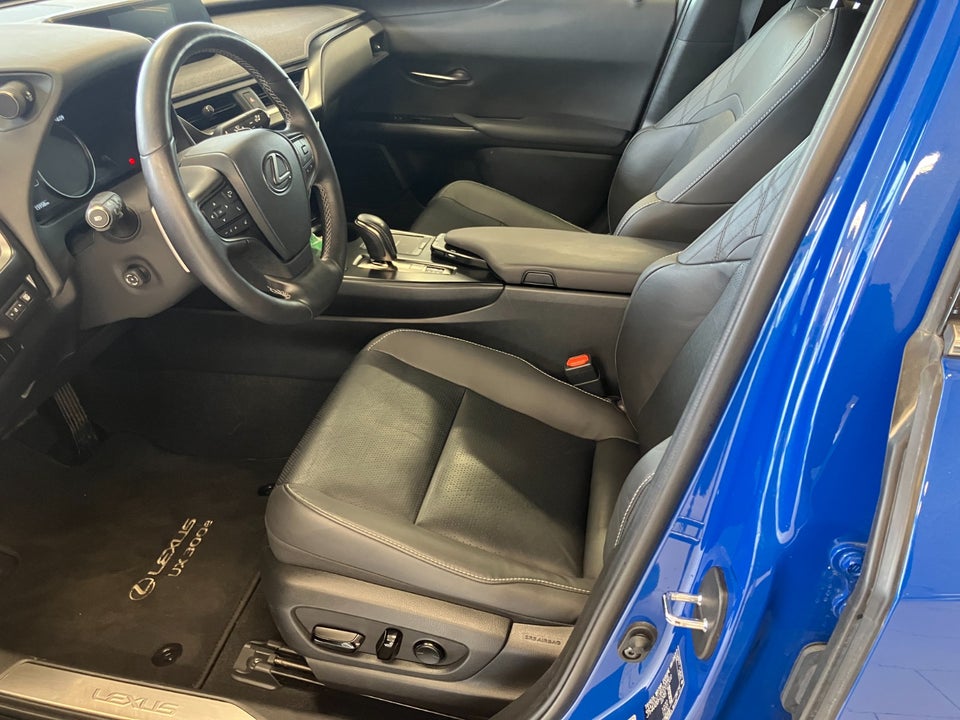 Lexus UX300e Premium 5d
