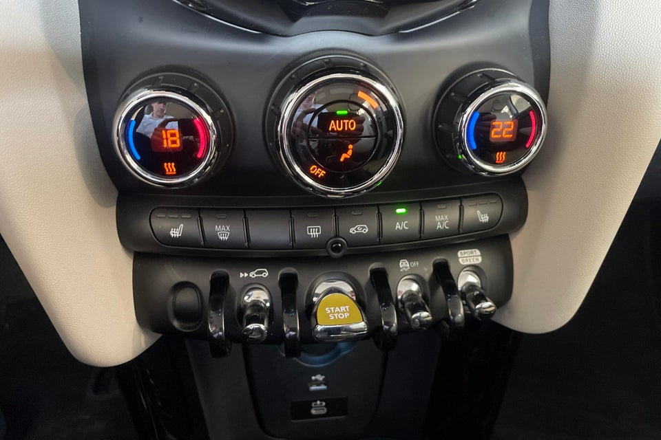 MINI Cooper SE Classic Trim 3d