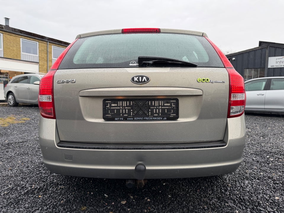 Kia Ceed 1,4 CVVT 105 Exclusive SW ECO 5d