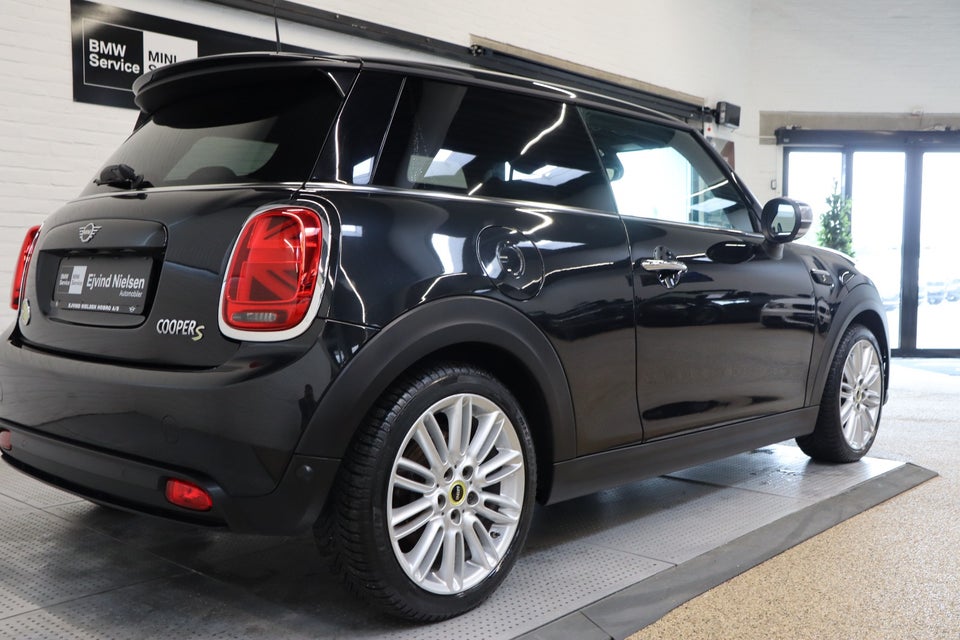 MINI Cooper SE Classic Trim 3d