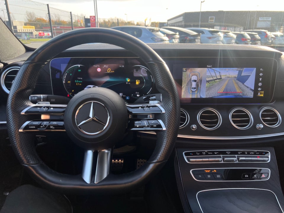 Mercedes E300 de 2,0 AMG Line aut. 4Matic 4d