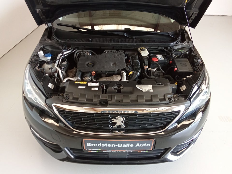 Peugeot 308 1,5 BlueHDi 130 Style SW 5d
