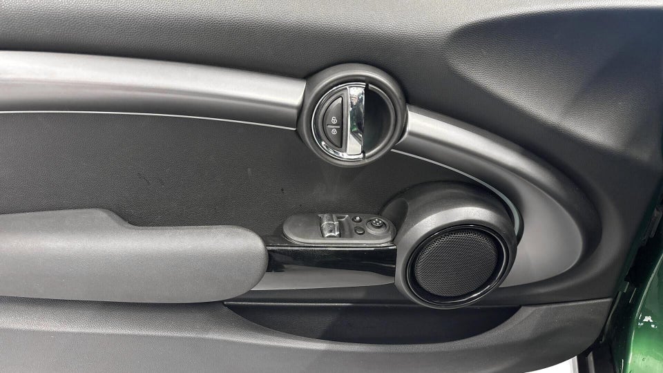 MINI Cooper SE Maximise 3d