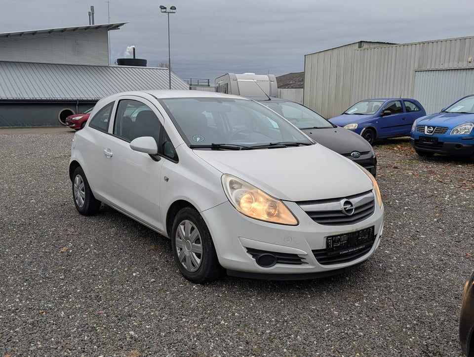 Opel Corsa 1,0 12V Essentia 3d