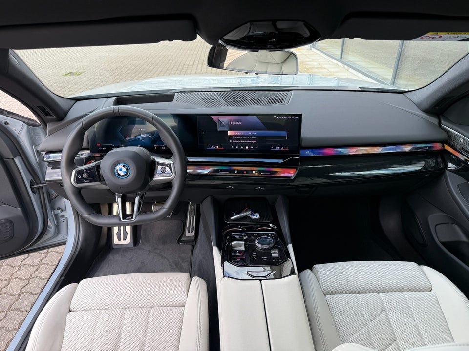 BMW i5 eDrive40 M-Sport Pro 4d