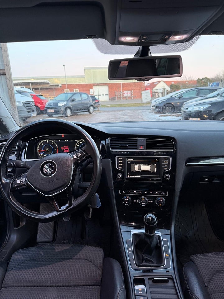 VW Golf VII 1,6 TDi 105 Highline Variant DSG BMT 5d