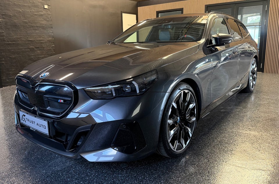 BMW i5 M60 Touring M-Sport Pro xDrive 5d 2024 — billede 5 af 11