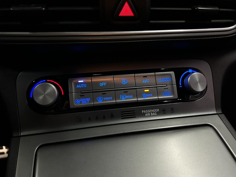 Hyundai Kona 64 EV Ultimate 5d