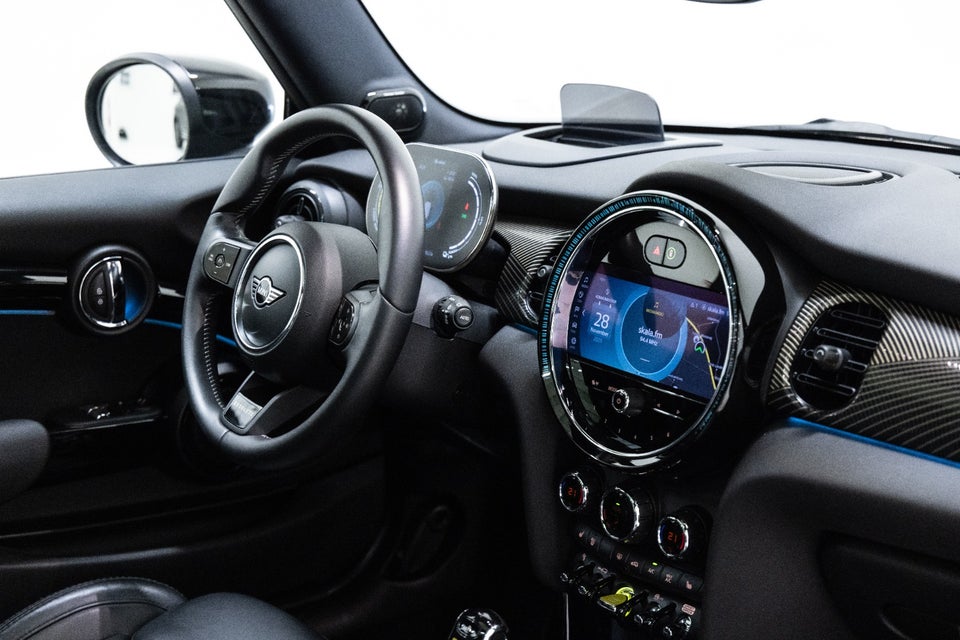 MINI Cooper SE Resolute Edition 3d