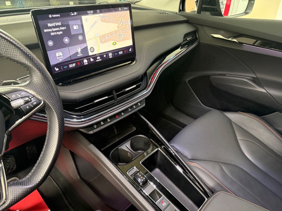 Skoda Enyaq 80 iV Suite 5d
