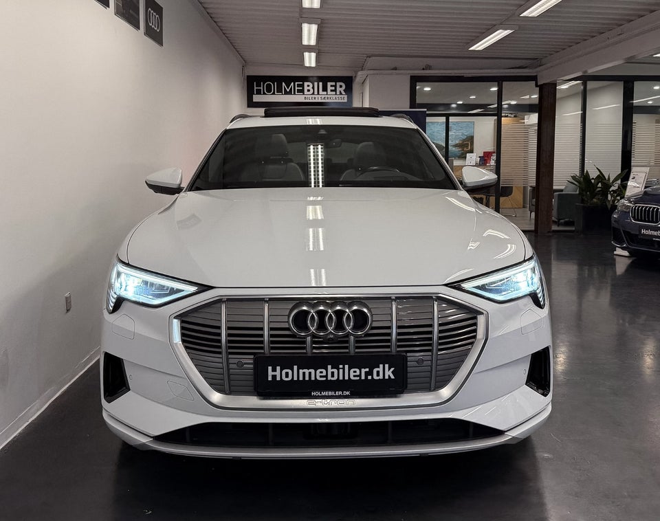 Audi e-tron 55 quattro 5d