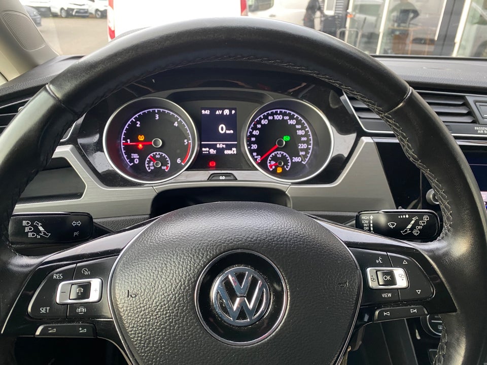 VW Touran 2,0 TDi 115 Comfortline DSG Van 5d