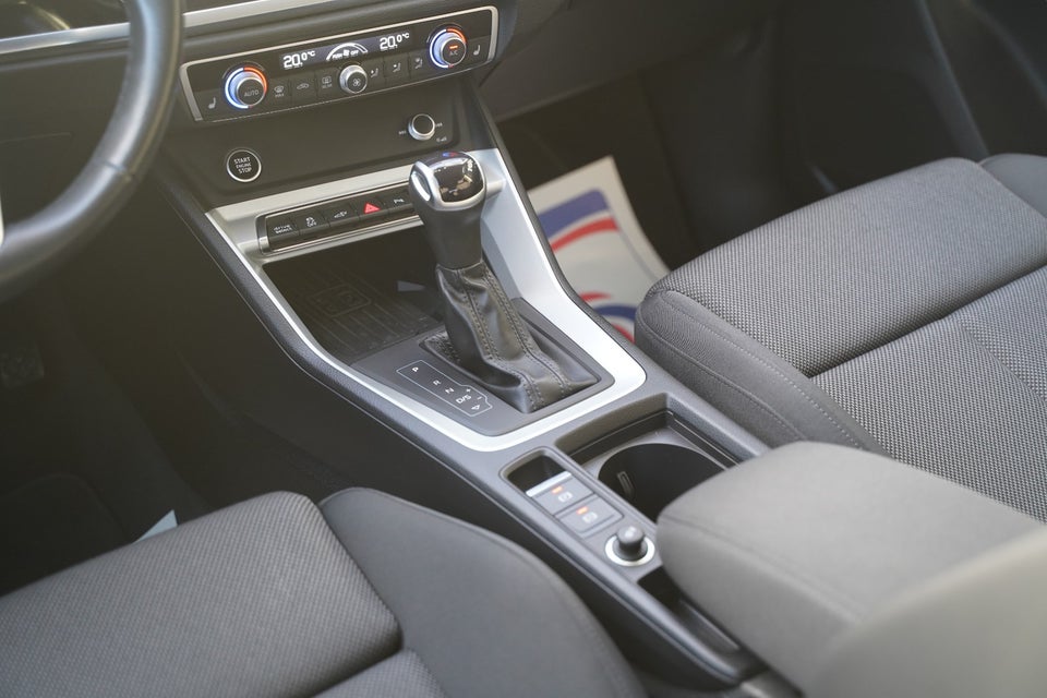 Audi Q3 45 TFSi e Attitude plus S-tr. 5d