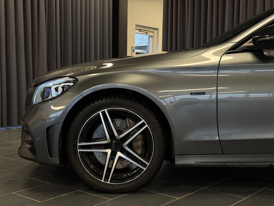 Mercedes C300 de 2,0 AMG Line stc. aut. 5d