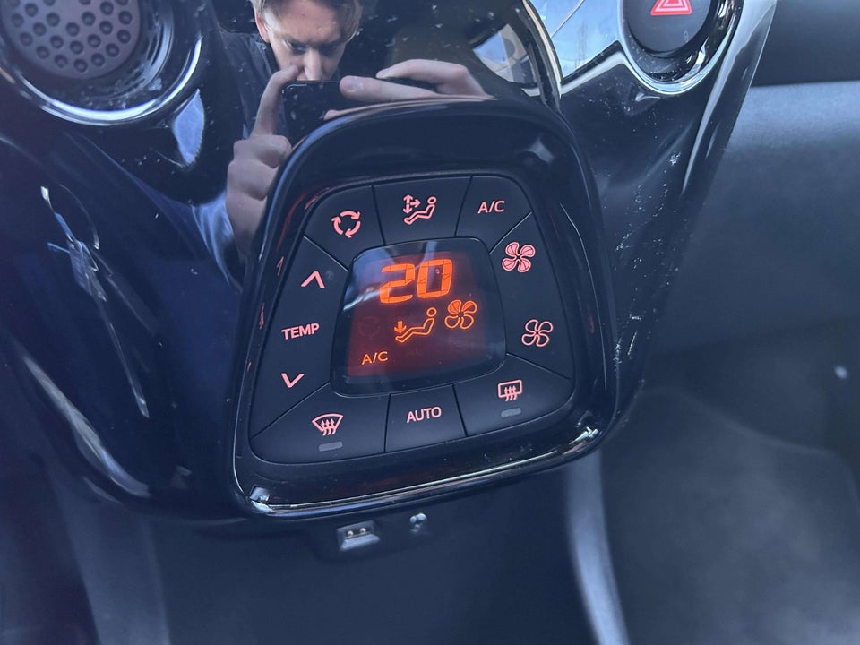 Toyota Aygo 1,0 VVT-i x-cite 5d