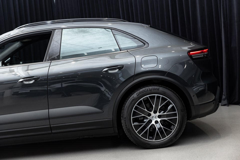 Porsche Macan 5d