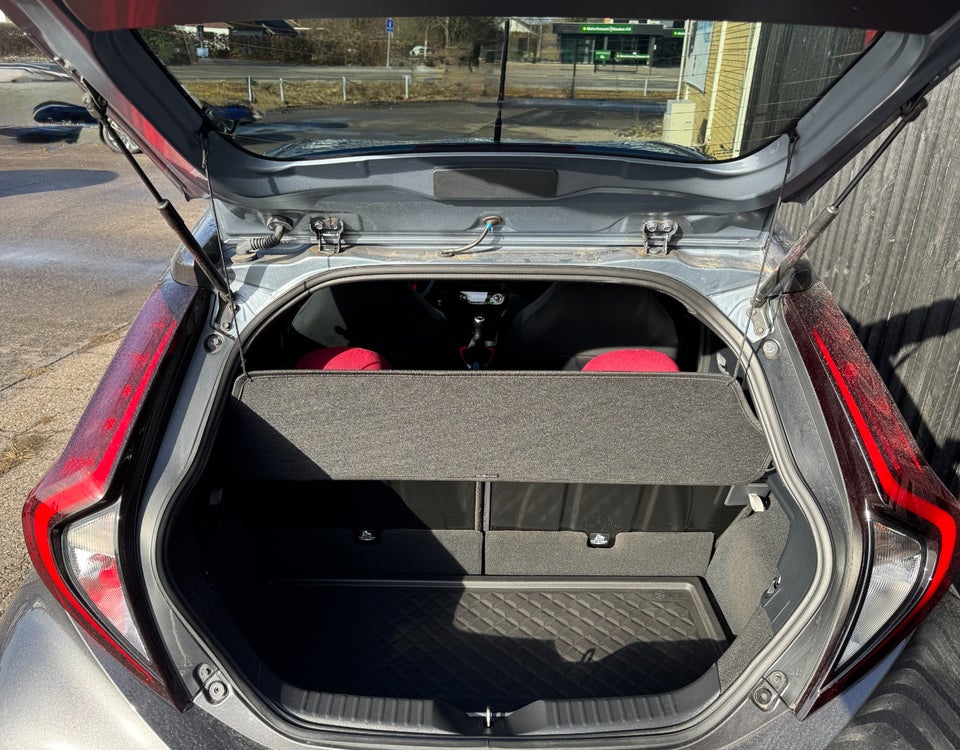 Toyota Aygo X 1,0 Undercover 5d