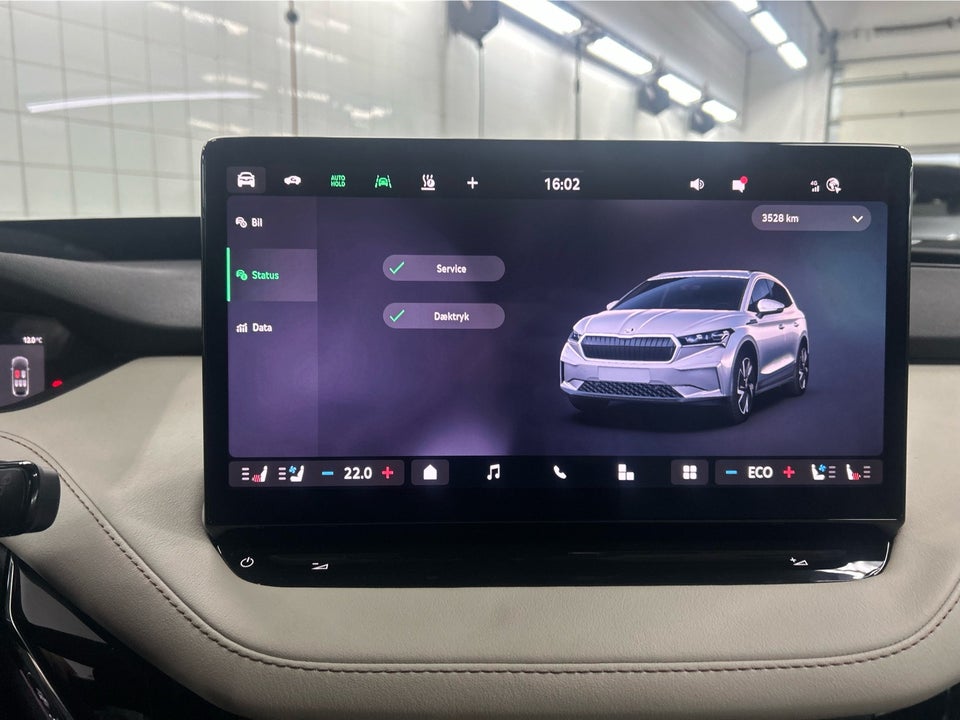 Skoda Enyaq 85x iV Laurin & Klement 5d