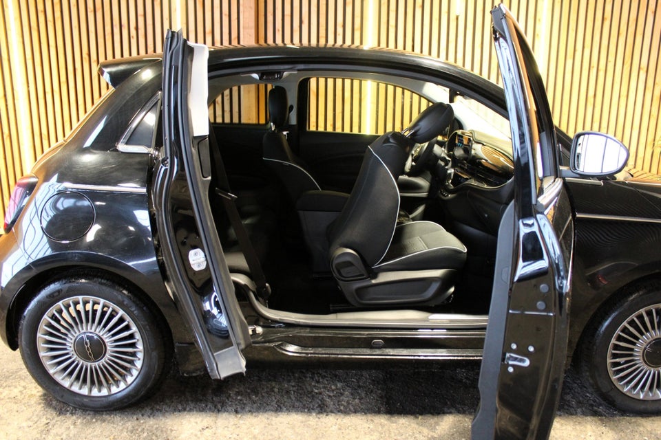 Fiat 500e 42 la Prima 3+1 4d