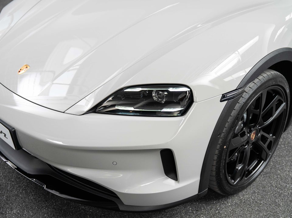 Porsche Taycan 4 Performance+ Cross Turismo 5d