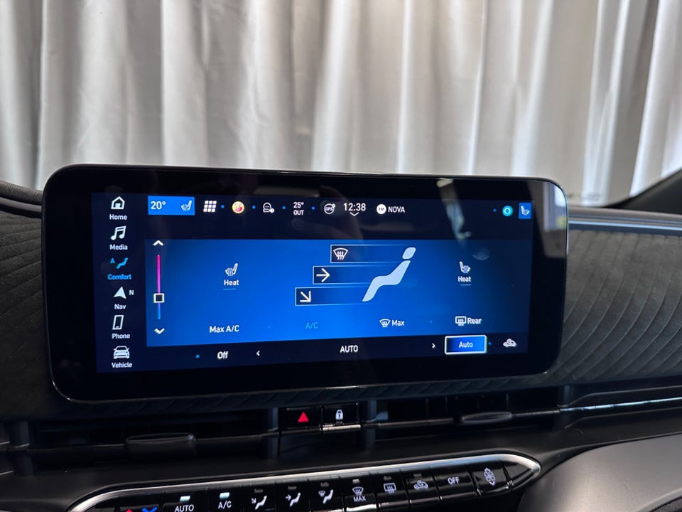 Abarth 500e Scorpionissima Cabrio 2d