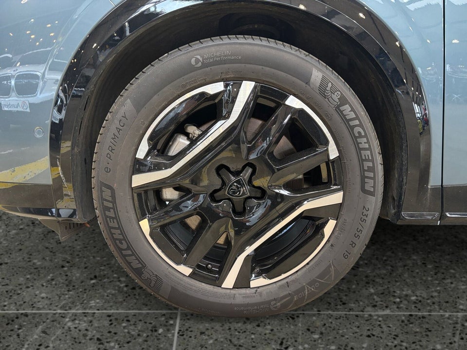 Peugeot e-5008 77 GT Pack 7prs 5d