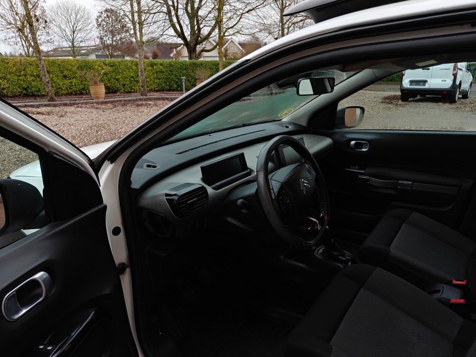 Citroën C4 Cactus 1,6 BlueHDi 100 Feel Van 5d