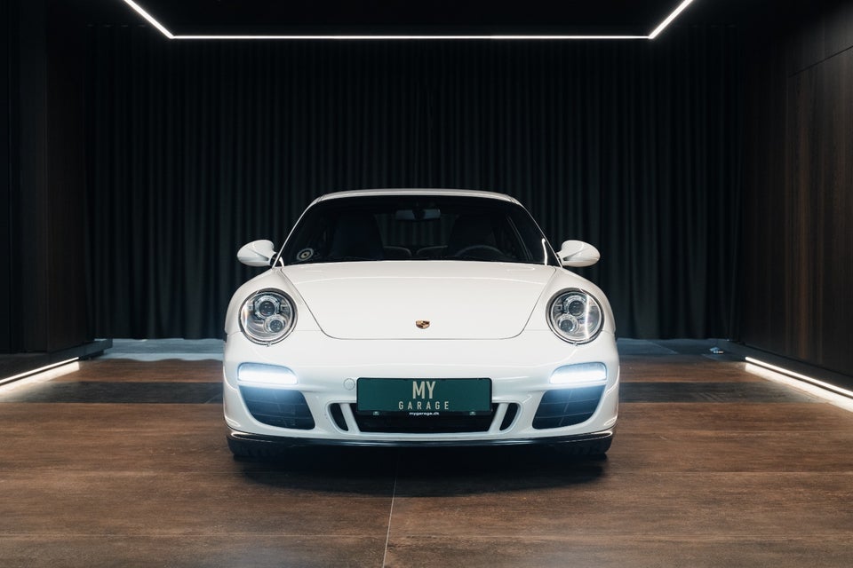 Porsche 911 Carrera 4 GTS 3,8 Coupé 2d