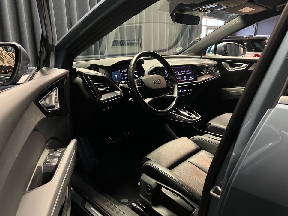 Audi Q4 e-tron 35 S-line 5d