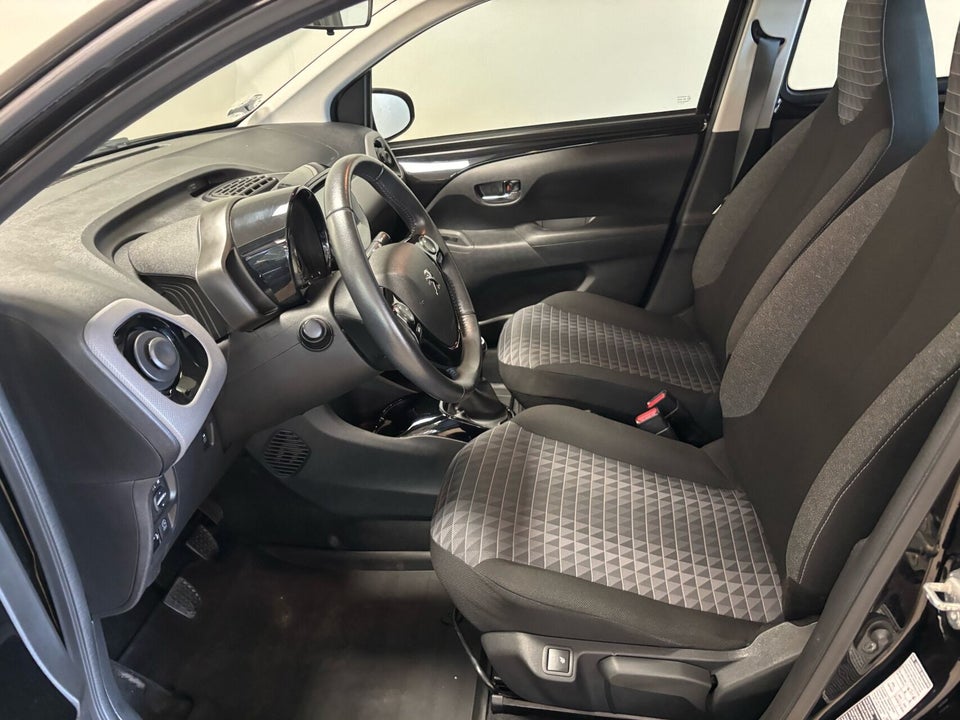 Peugeot 108 1,0 e-VTi 72 Selection Tech 5d