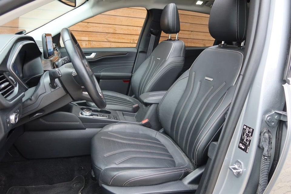 Ford Kuga 2,5 PHEV Vignale CVT 5d