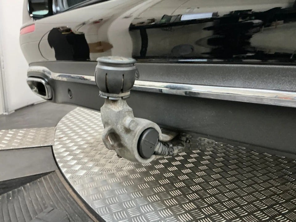 Mercedes E300 de 2,0 stc. aut. 4Matic 5d