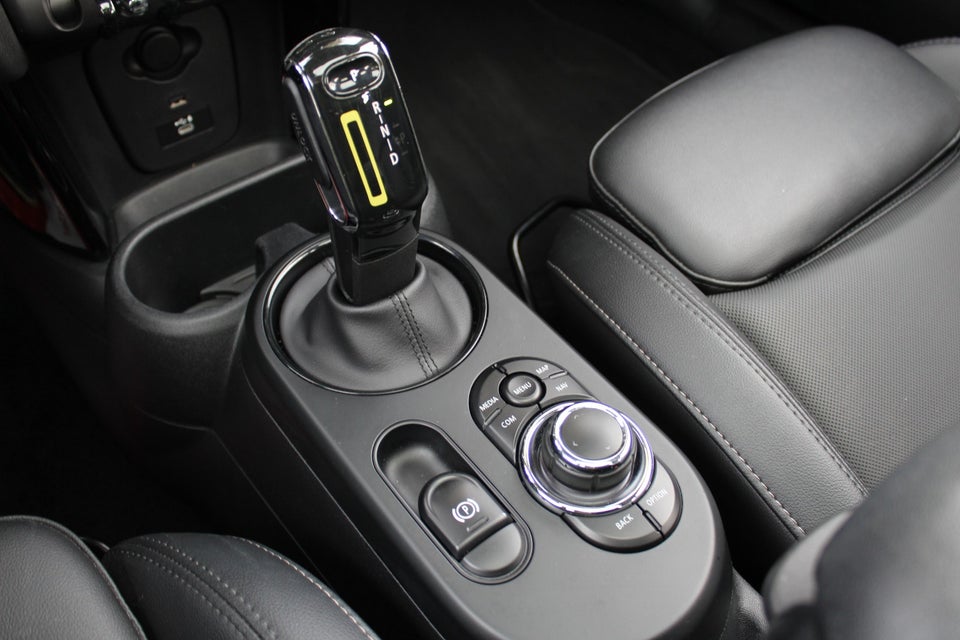 MINI Cooper SE Camden Edition 3d