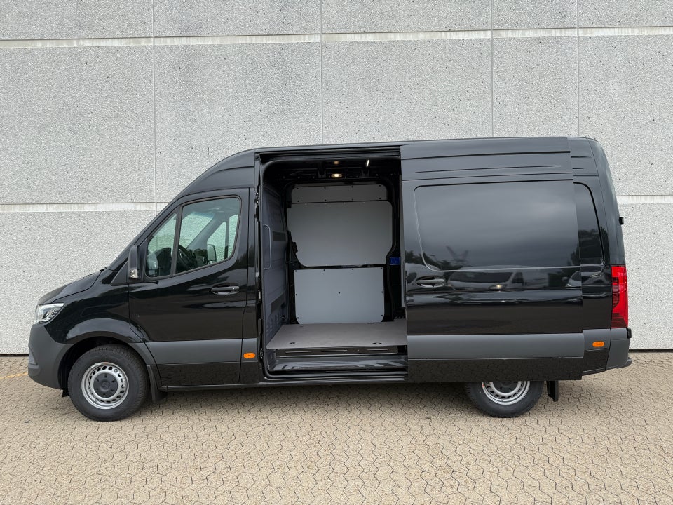 Mercedes Sprinter 317 2,0 CDi A2 Kassevogn SELECT RWD