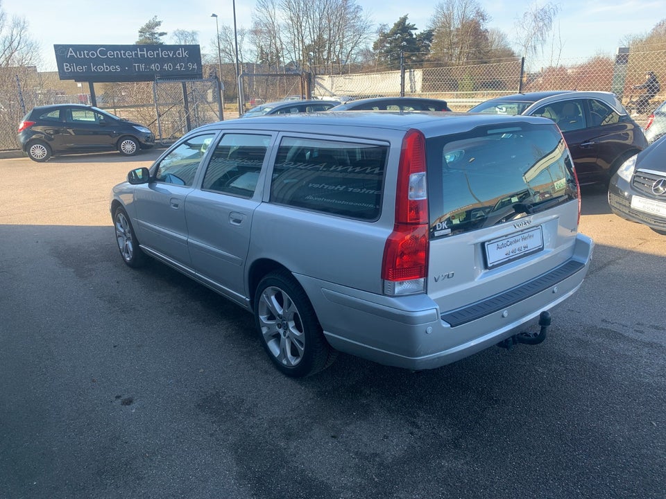 Volvo V70 2,4 140 5d